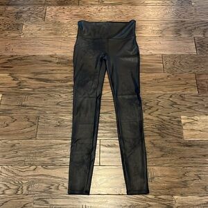 Spanx Faux Leather Skinny Pull On Mid Rise Size L